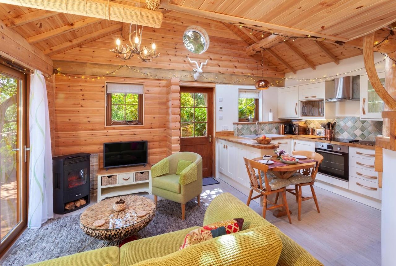 Porthole Log Cabin Minehead Exteriér fotografie